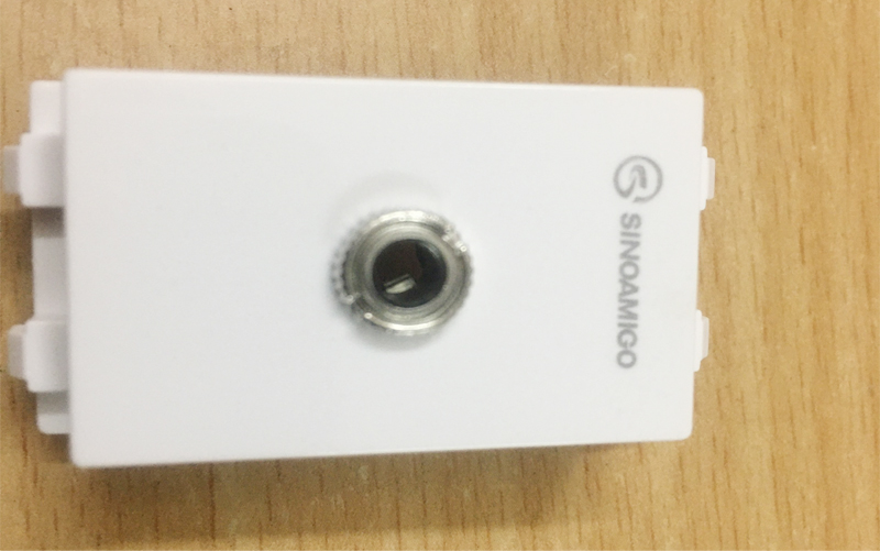 Nhân Audio jack 3.5 âm tường SINO AMIGO P34